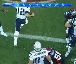 ANIMATED: Tom Brady Spikes Ball Vs. Denver Broncos - SB Nation Denver