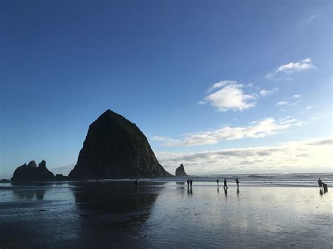 Haystack Rock is beautiful : oregon