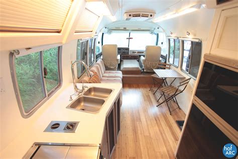 1984 Airstream 310 Motorhome Renovation by HofArc | Lesharo | Pinterest ...