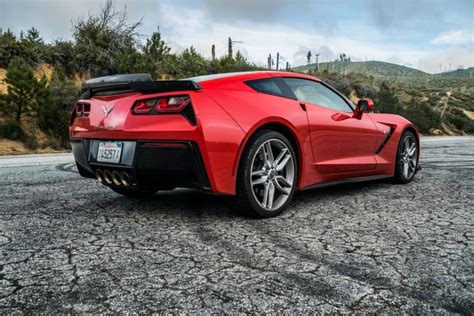 There Are Nearly 2,600 New C7 Corvettes For Sale With Generous ...