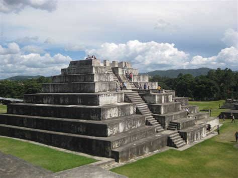 The Land of Eternal Spring: Peace Corps, Guatemala : Zaculeu: The Mayan ...