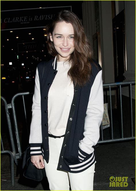 Emilia Clarke Goes Without Makeup in Facebook Photo: Photo 2847449 ...