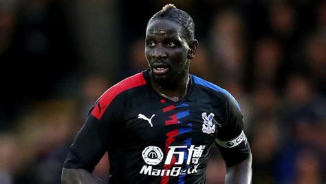 Mamadou Sakho Returns to Crystal Palace Training After Knee Injury - Sports Illustrated