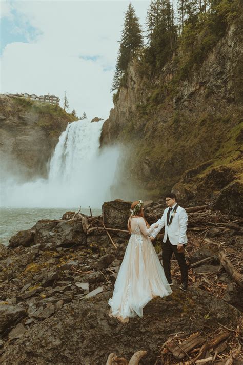 Springtime Snoqualmie Falls Wedding at Salish Lodge — bare bones photo