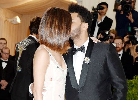 19 Abel tesfaye boyfriend girlfriend partner kissing Stock Pictures, Editorial Images and Stock ...