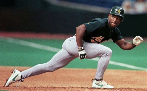 7 Amazing Rickey Henderson Stolen Base Facts - 1980s Baseball