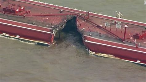 Tonnes of oil spill into Houston ship channel following oil tanker ...