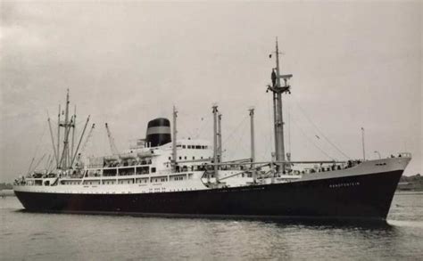 No.901 Randfontein launched in 1958 | The World's Passenger Ships