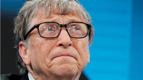 Bill Gates steps down from Microsoft board to focus on philanthropy - BBC News