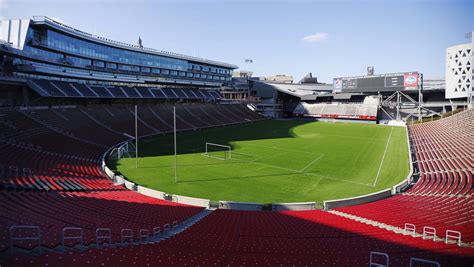 Nippert Stadium wins architecture award