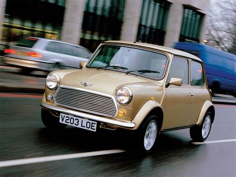 wallpaper: Mini Cooper Classic Car Wallpapers