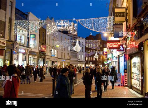 Dublin -Grafton Street - Festive Christmas lights on Dublin's premier ...