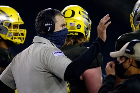 Oregon Ducks coach Mario Cristobal sounds off 1-on-1 in front of spring ...