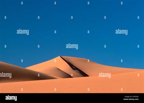 Sand Dunes / Sahara Stock Photo - Alamy