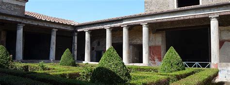 The Villas and Houses of Pompeii and Herculaneum