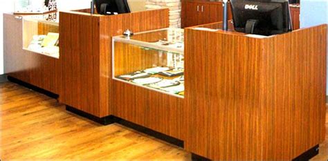 Custom Retail Counters, Showcases | Expert Design Assistance | Retail Store Counters