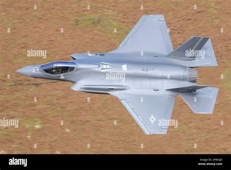 Mach Loop F-35 Stock Photo - Alamy