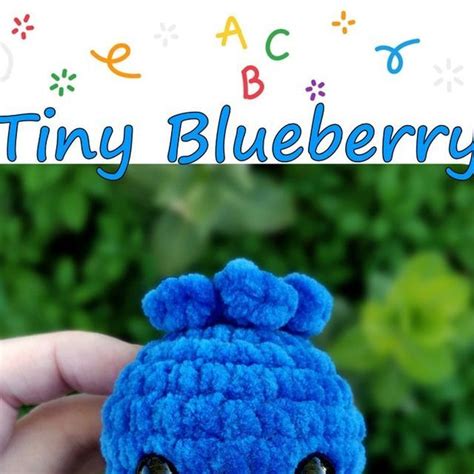 Yarngles on Instagram: "Tiny Blueberry free no sew crochet pattern 🫐 You can also do… | Quick ...