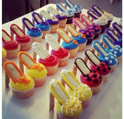 17 Best images about High Heel cupcakes on Pinterest | Purple cupcakes ...