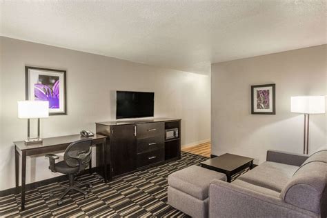 La Quinta Inn & Suites by Wyndham Orlando Universal area Orlando ...