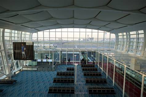 6 Things These Airports in Asia Do Better Than Everyone Else