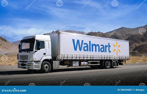 Walmart Delivery Truck on Highway Editorial Photo - Image of retail, business: 289269821