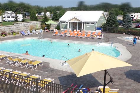 Resort Amenities - Sunny Brook RV Resort