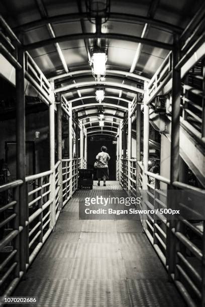 Bagnan Railway Station Photos et images de collection - Getty Images