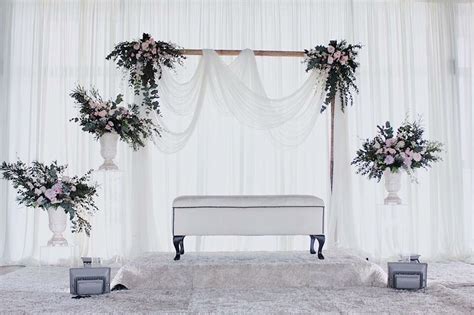 Pin by Farah Asyiqin Ali on colors | Simple wedding decorations, Wedding backdrop design ...