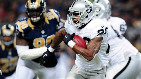 Ex-Oakland Raiders RB joins over 200 NFL players at fantasy convention