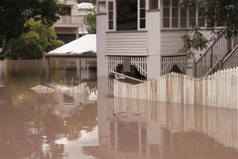 What damage can floods cause? Common defects & buying tips - Coastal ...