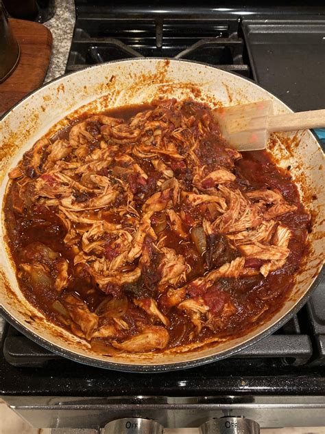 First try at tinga de pollo (recipe courtesy of Binging with Babish). : r/onepotmeals