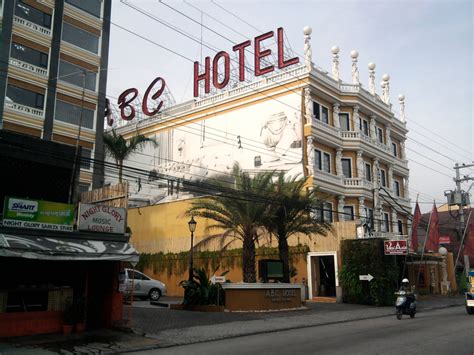 File:ABC Hotel, Malabanias, Angeles City, Pampanga.jpg - Philippines