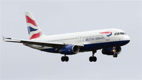 Russia bans British airlines from its airspace - BBC News