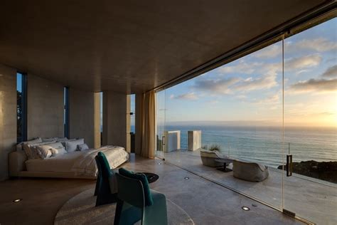 Alicia Keys' house in San Diego is a futuristic clifftop mansion