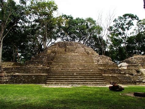 Cahal Pech Mayan Ruins & Museum, San Ignacio