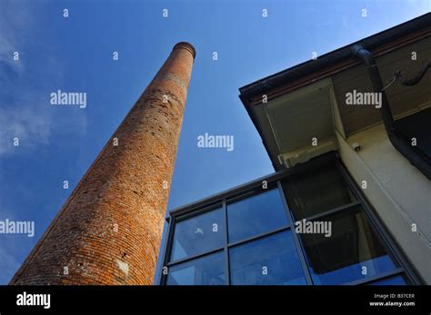 High contrast architecture hi-res stock photography and images - Alamy