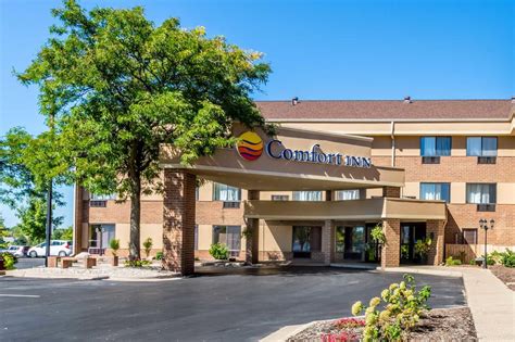 Comfort Inn Airport - 30 Photos & 15 Reviews - Hotels - 4155 28th St ...