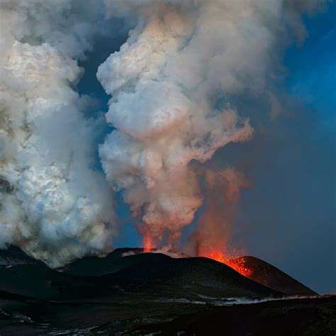 Eruption of volcano Plosky Tolbachik in Kamchatka · Russia Travel Blog