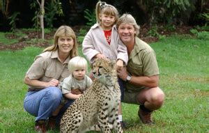 The Irwin Family - Australia Zoo - Meet Steve, Terri, Bindi and Robert ...