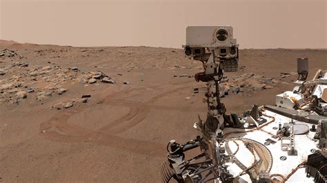 NASA rover reveals new evidence about organic molecules on Mars | Reuters