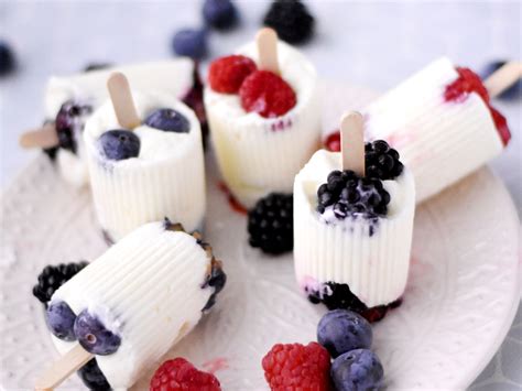 Glace au yaourt et aux fruits : Recette de Glace au yaourt et aux ...