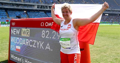 Wlodarczyk smashes women’s hammer world record - Olympic News