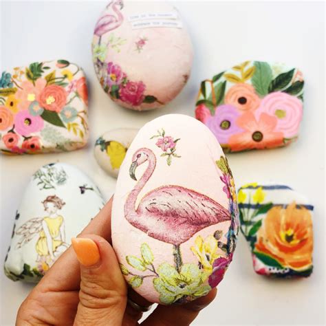 How to Decoupage Rocks with Napkins | Mod podge crafts, Decoupage tutorial, Decoupage diy