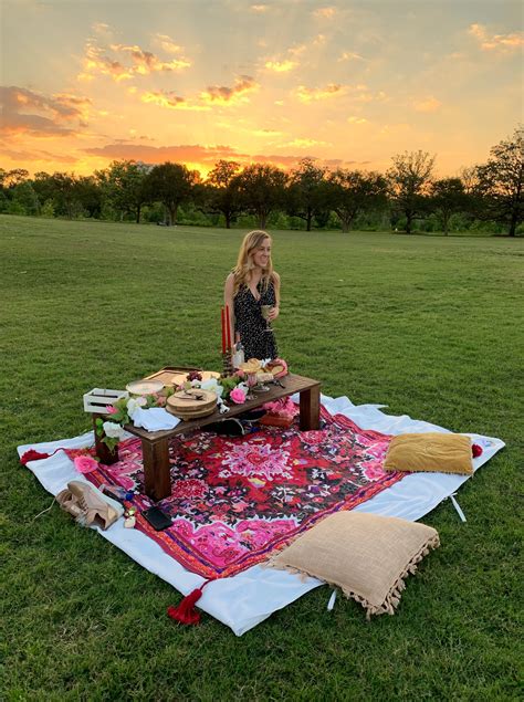 Get a Picture-Perfect Spread with Luxury Delivery Service “Picnics in the City” – It's Not Hou ...