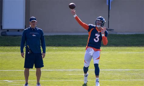 Denver Broncos: Pat Shurmur comments on quarterback competition