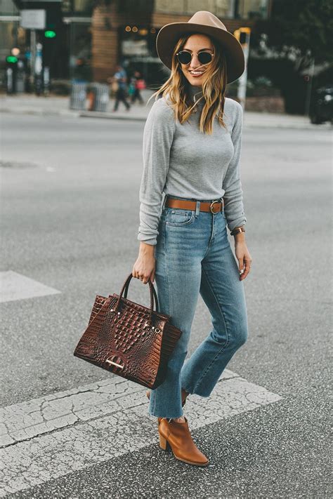 Denim Trend: Why I'm Loving Cropped Flare #jeans | LivvyLand | Fashion, Cropped jeans outfit ...