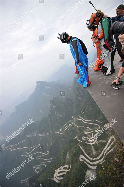 Wingsuit Base Jumping Red Bull