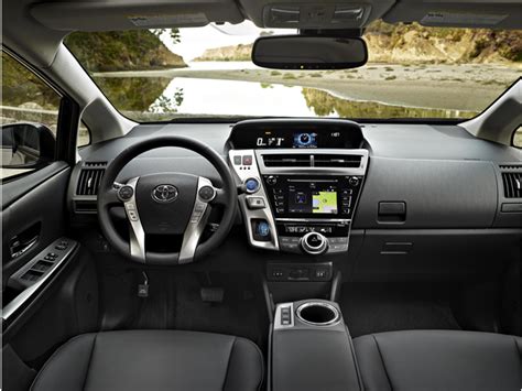 2015 Toyota Prius V: 47 Interior Photos | U.S. News