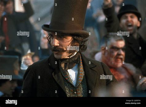 DANIEL DAY-LEWIS, GANGS OF NEW YORK, 2002 Stock Photo - Alamy